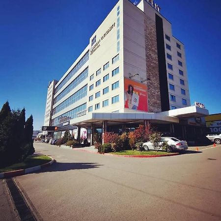 Hotel Elit Pernik Buitenkant foto