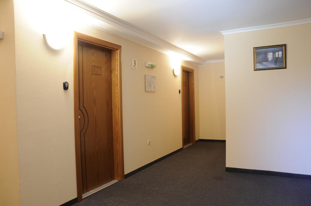 Hotel Elit Pernik Buitenkant foto